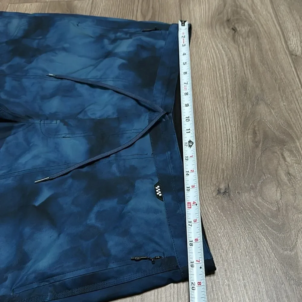 Vans Voyage Tie Dye Swim Board‎ Shorts Blue Size 38